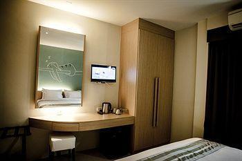 Hotel Tiras 2*
