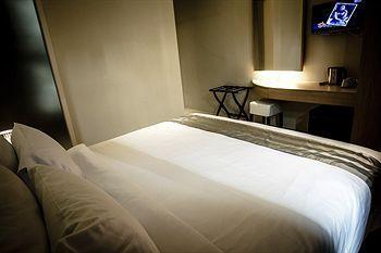 Tiras Hotel Patong