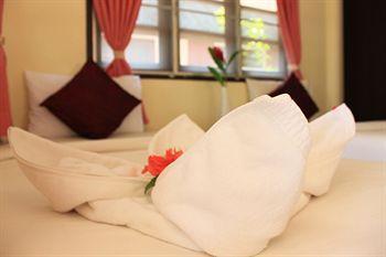 Resort Baan Rom Mai