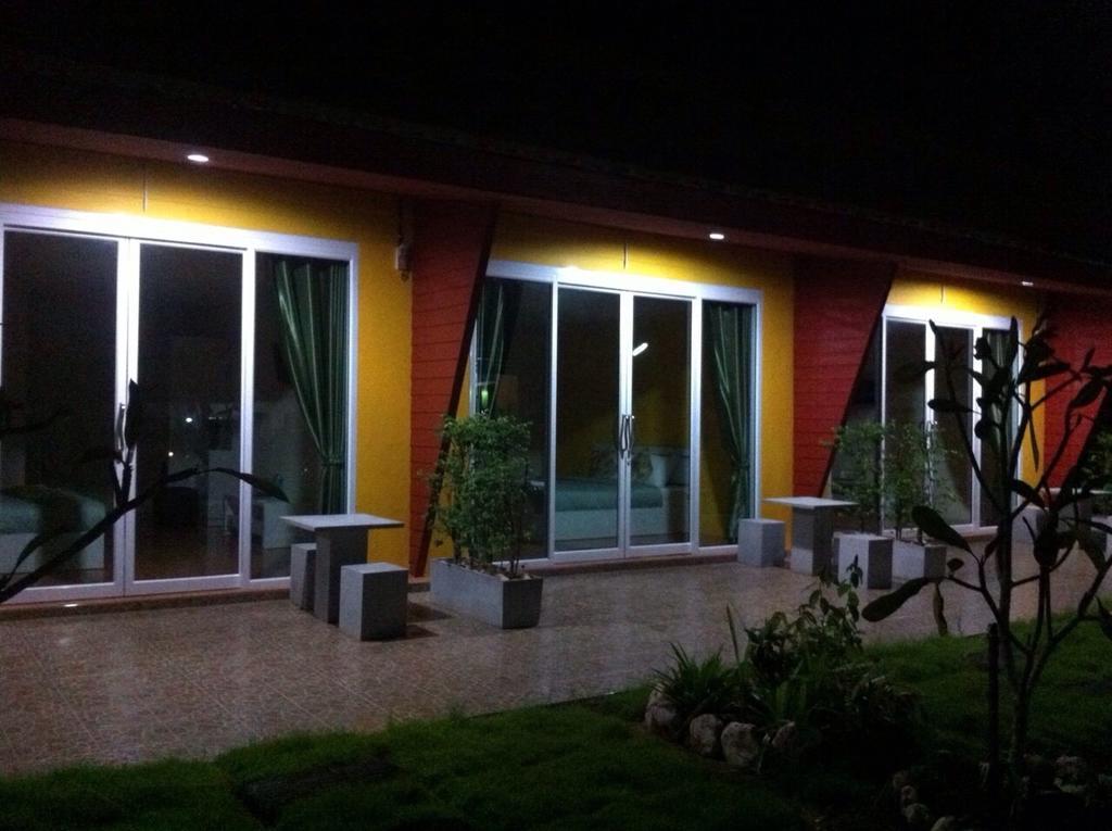 My 2* Surat Thani