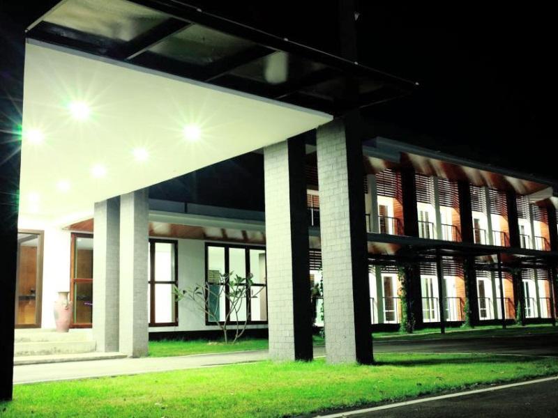 Resort Intara 2*
