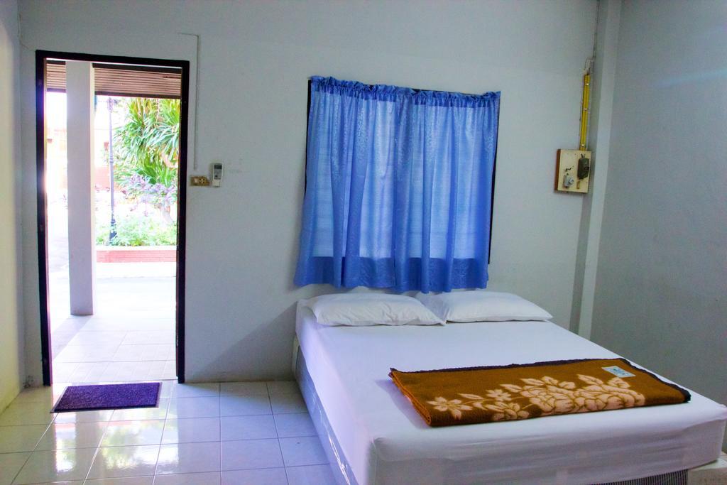 Hotel Sichang Shine Khao