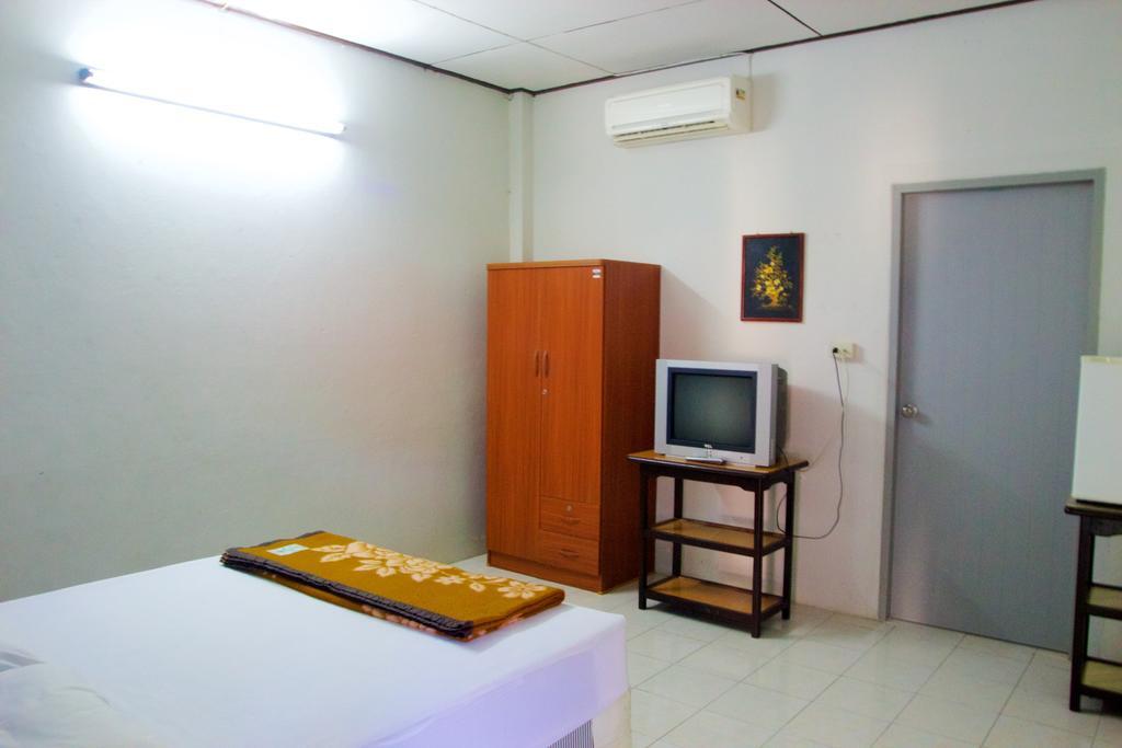 Hotel Sichang Shine Khao 2*