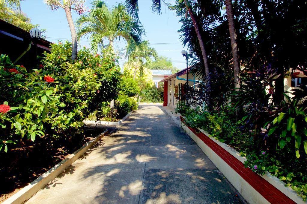 Sichang Shine Khao 2* Ko Si Chang