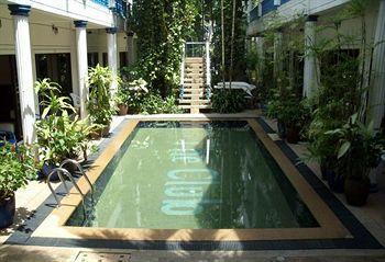 Apartment Club Near The By Plh Phuket