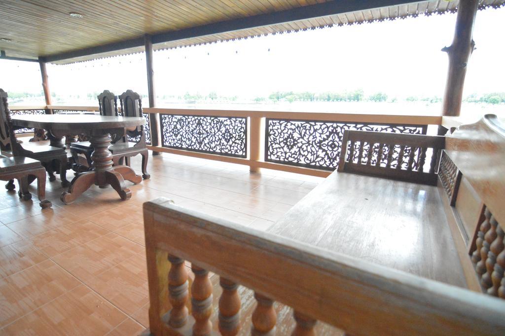 Resort Techno Riverview Kamphaeng Phet