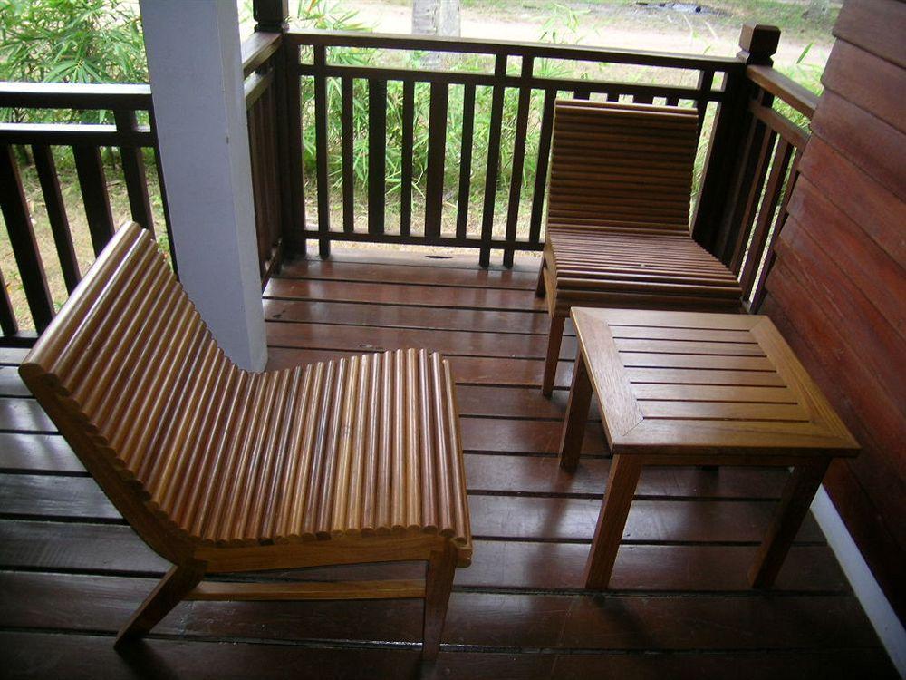 Coral Bangsaphan Resort 3*