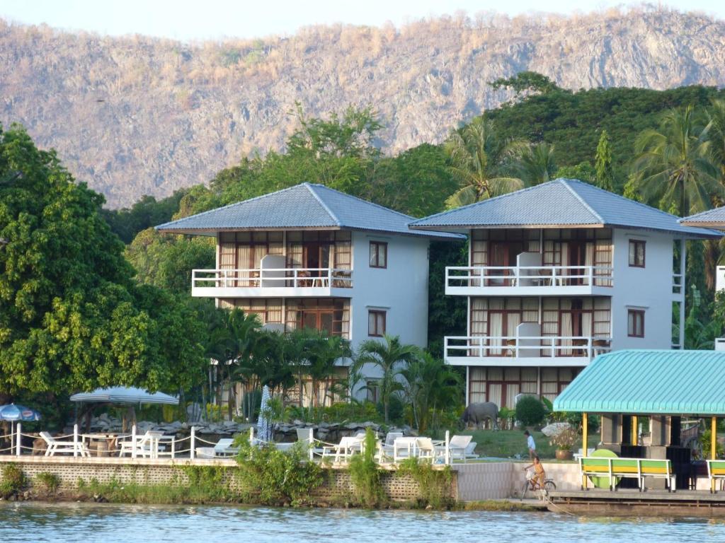 Camelia Hotel
