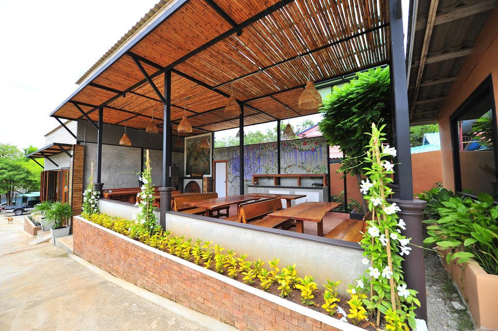 Dusit Talai