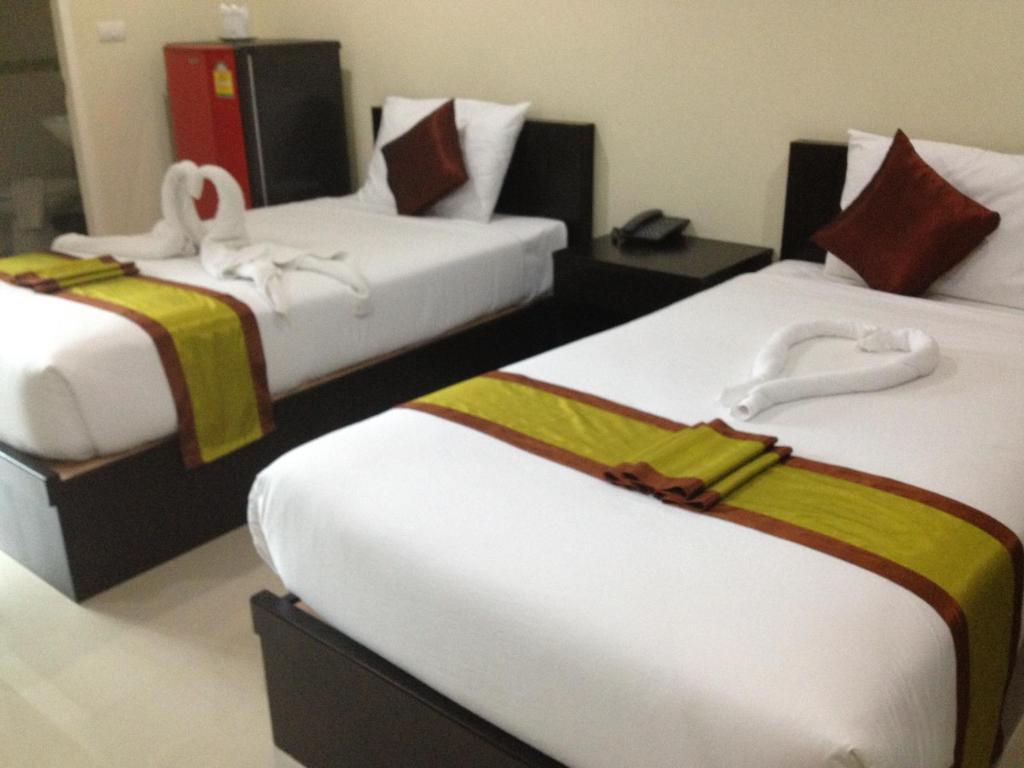 Santiphap & Ban Bang Khu (Phuket)