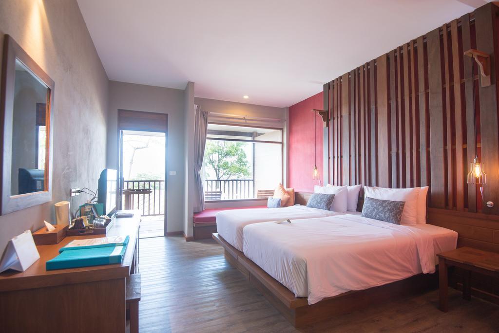 Ao Prao Resort 4*