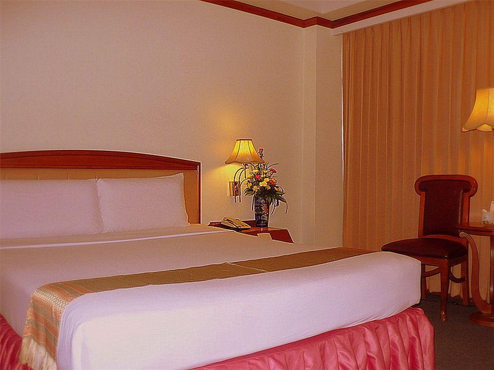 V.l. Hatyai Hat Yai