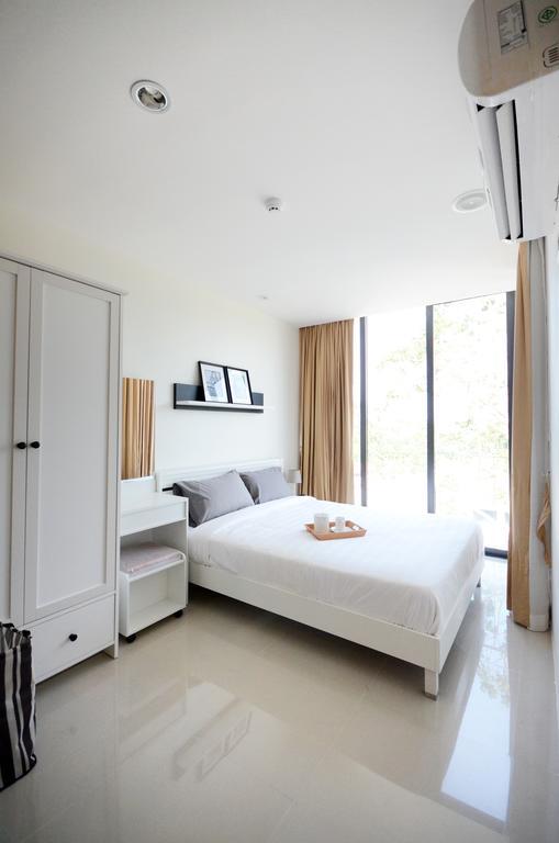 The Square Phuket 2*