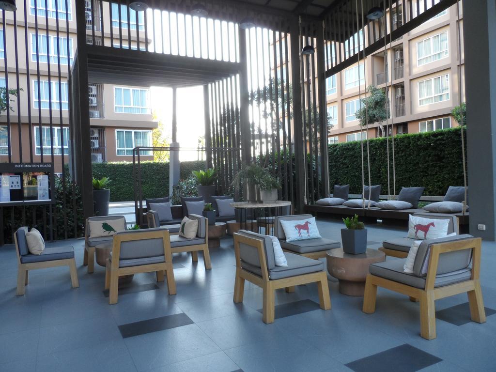 Apartment Baan Thew Lom By Woranan