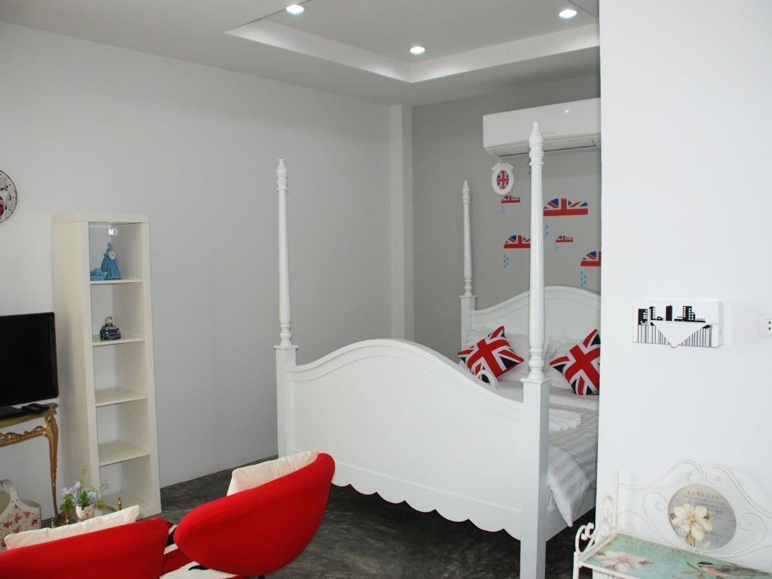 Play La Ploen Boutique And Adventure Camp