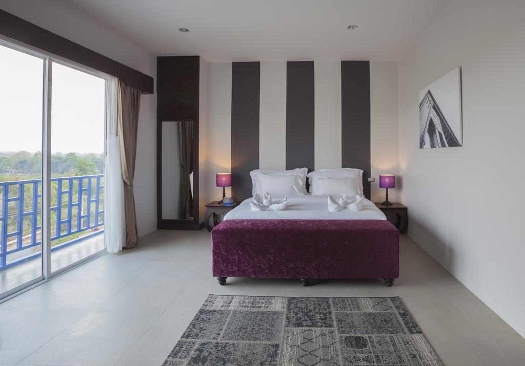 Hotel The Bridge Kanchanaburi