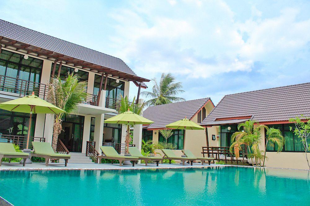Hathai Hotel 3*