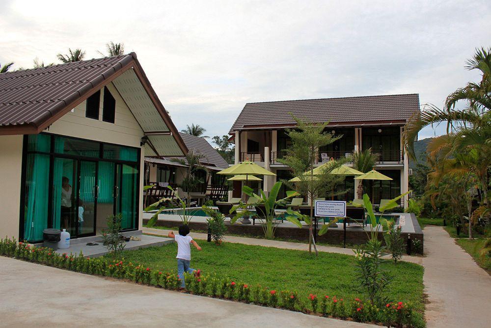 Hathai Hotel 3*