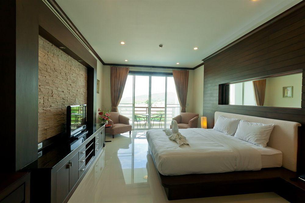 Tai-pan And 4* Hua Hin