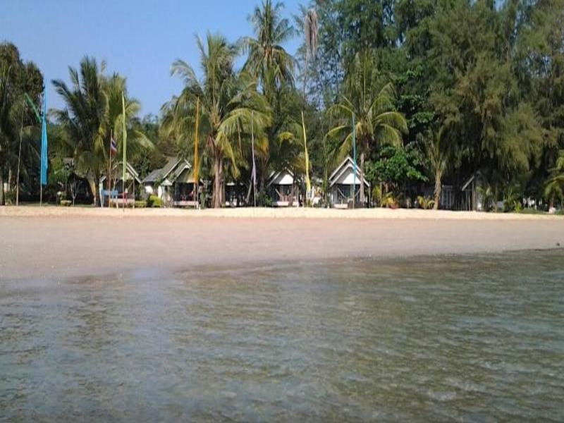 Holiday Beach Resort 2*
