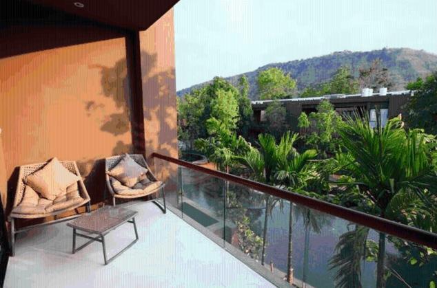 Dasada, The Flower Es'senses Resort