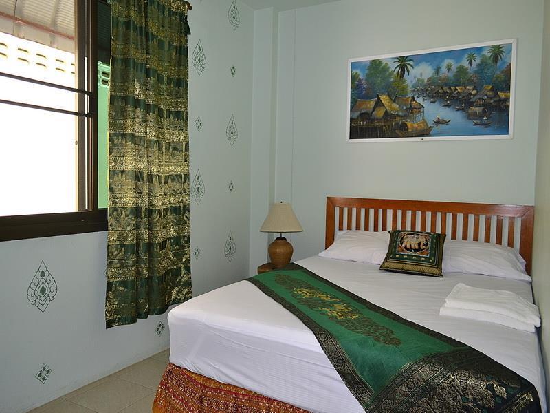 Sunset House 2*