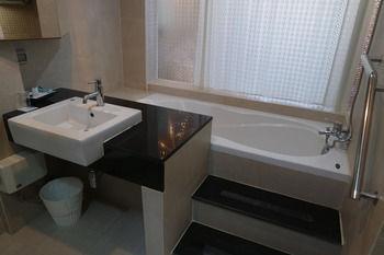 Laemtong Serviced 3*