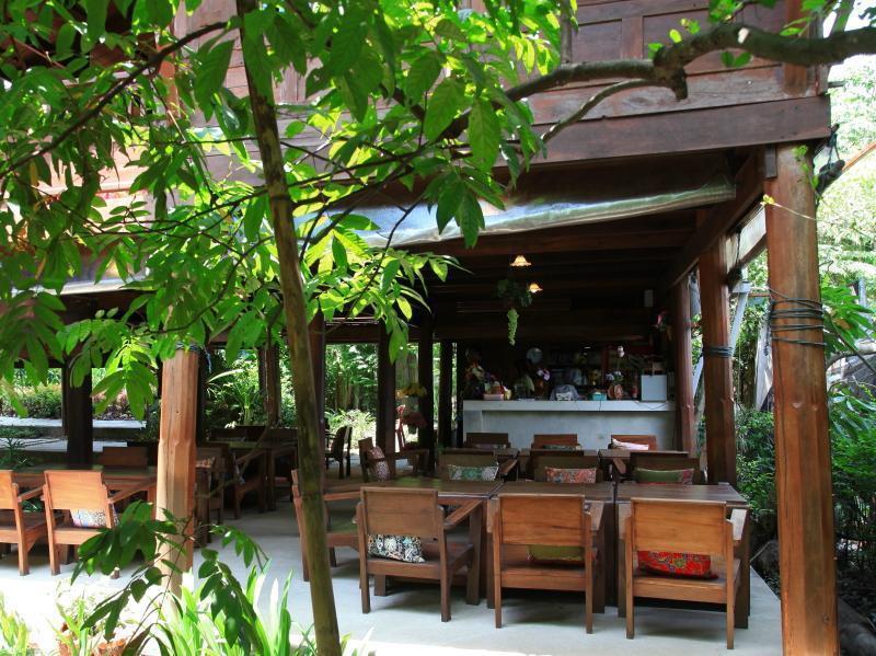 Ruen Pruksa Boutique