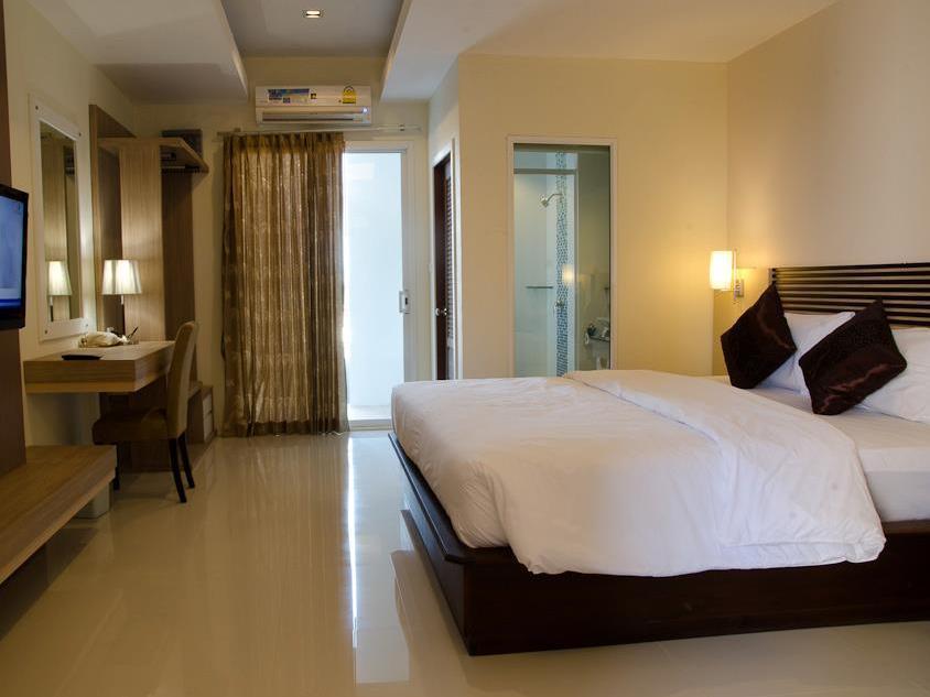 Hotel And 3*