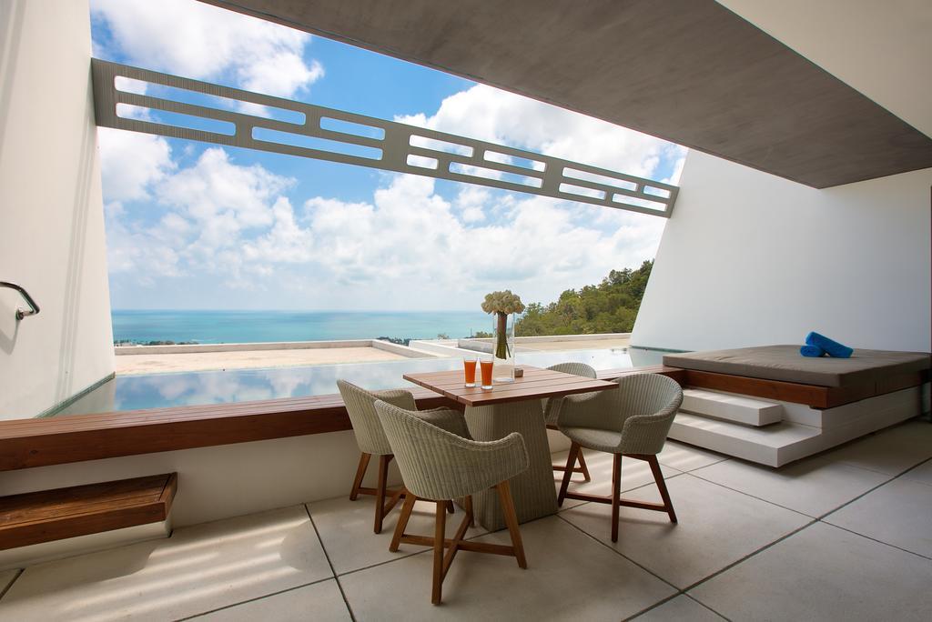Villa Aqua Samui Villa's
