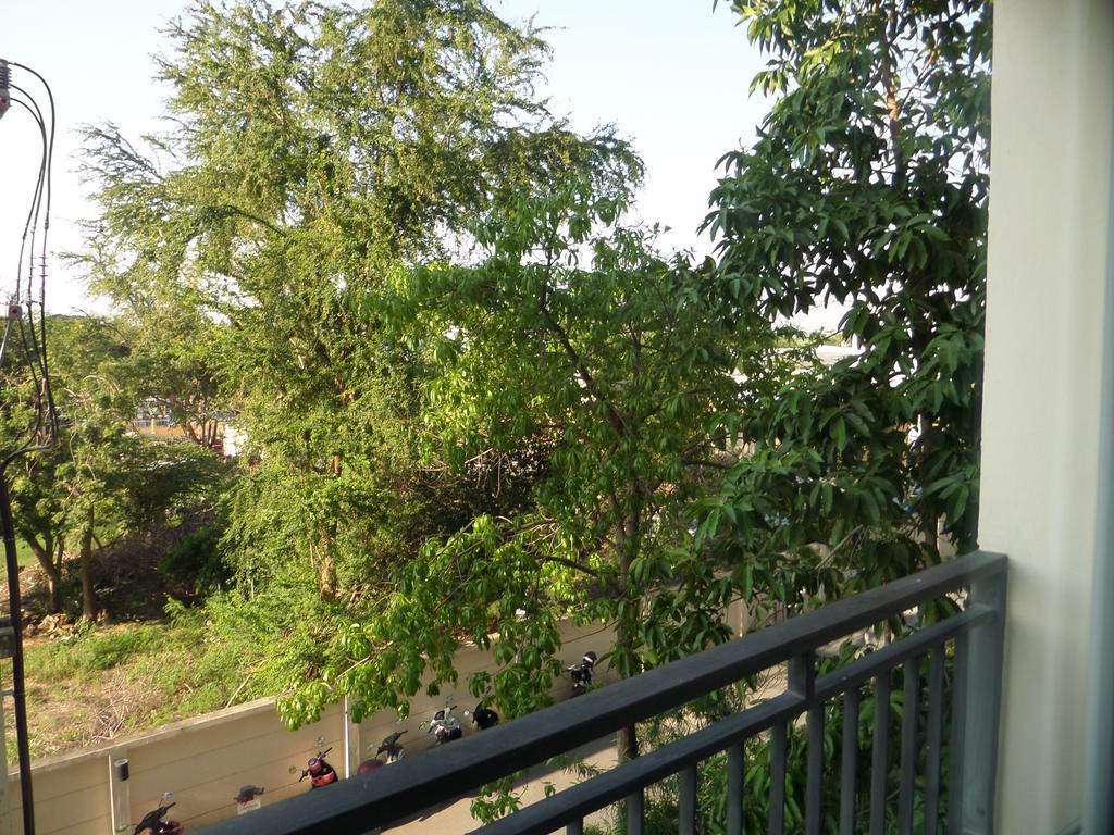 Park Lane Condominium *