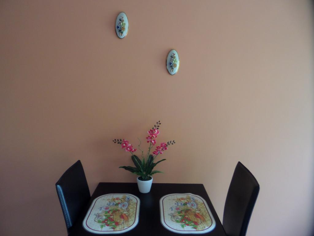 Apartment Park Lane Condominium *