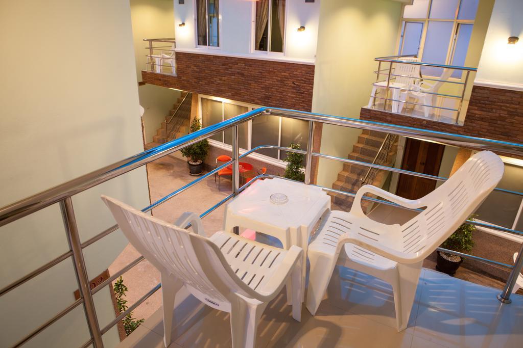 Fahsai Bay Guest house