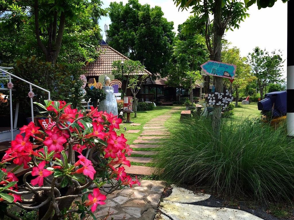 Resort Tonsilp Art Nong Nam Daeng