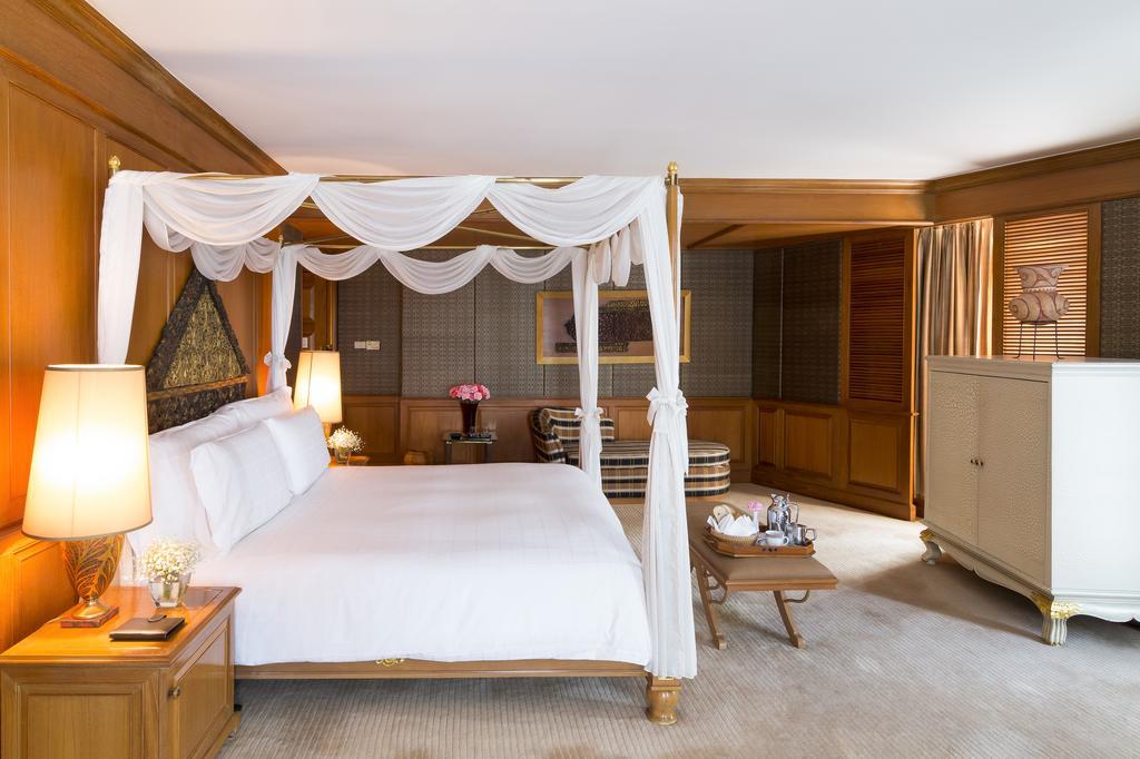 Pullman Raja Orchid Hotel