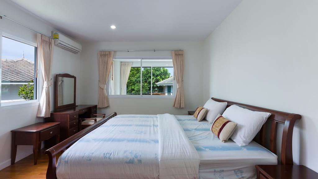 Baan Poolom Beachfront