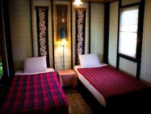 Holiday park The Emerald Bungalows 3*