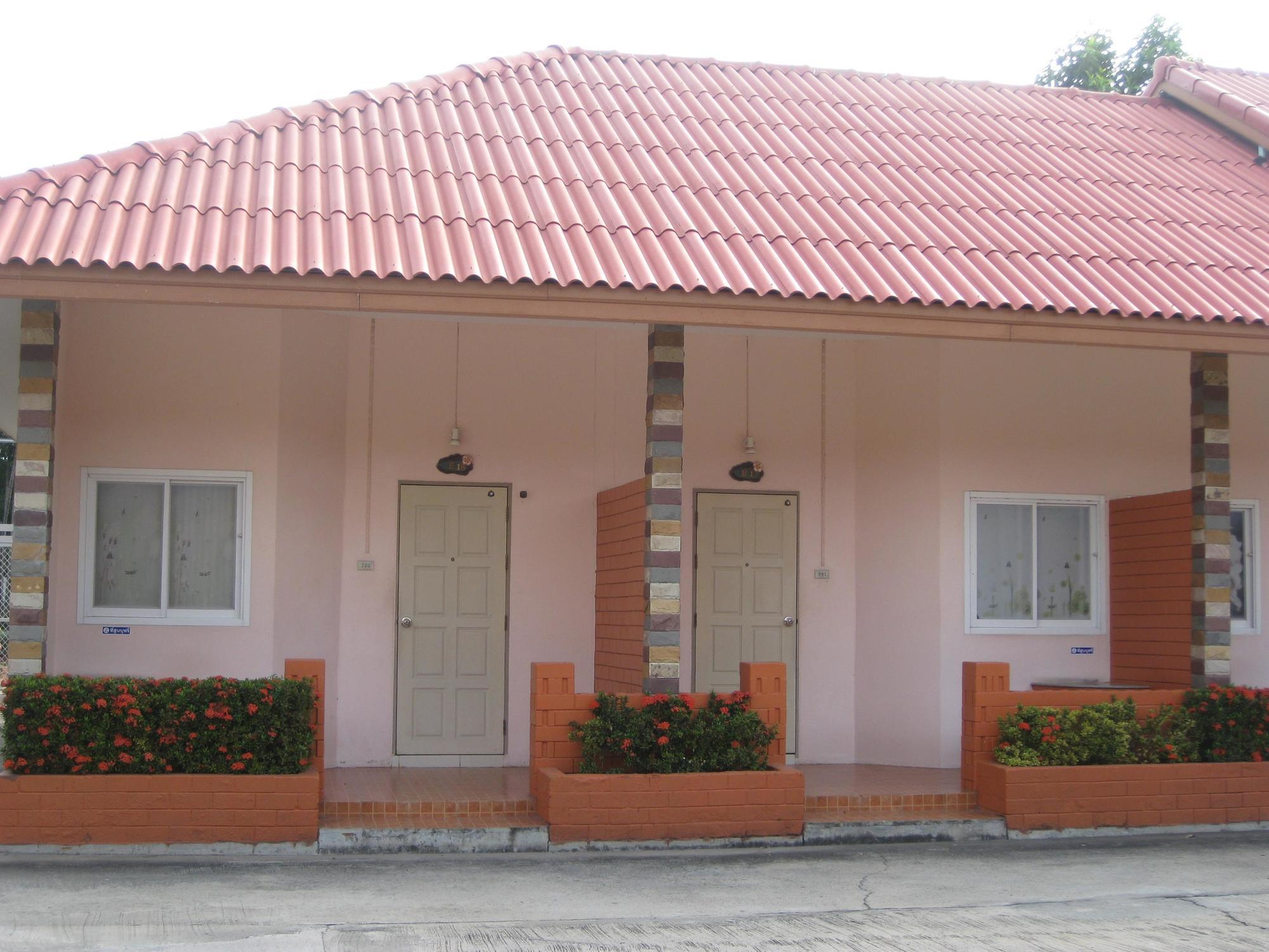 Ploy Economy hotel 2*