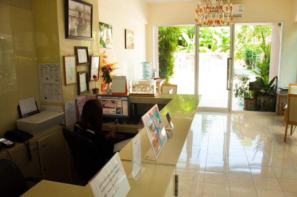 Hotel Pova And Boutiques Bang Saen