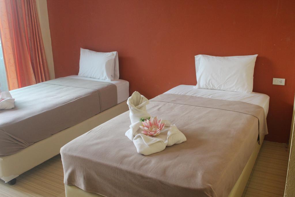 Nichakarn Massage & House *