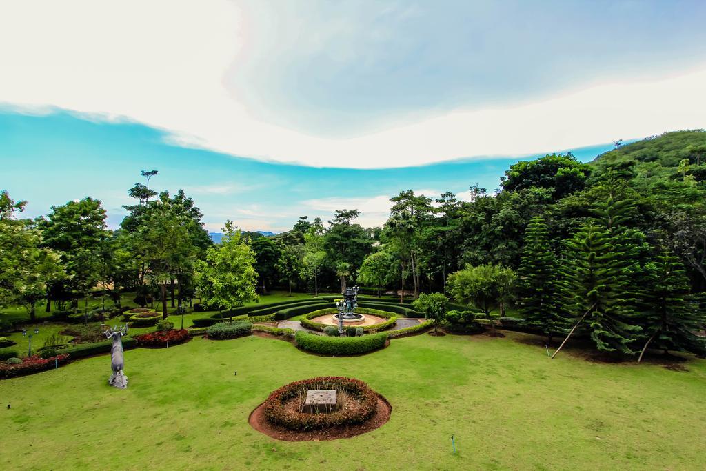 The Log Experience Khao Yai Nong Nam Daeng