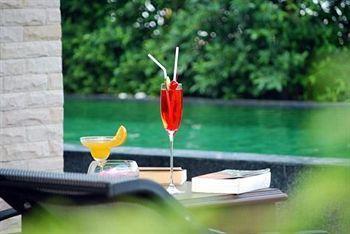 Niramaya & Wellness Resort