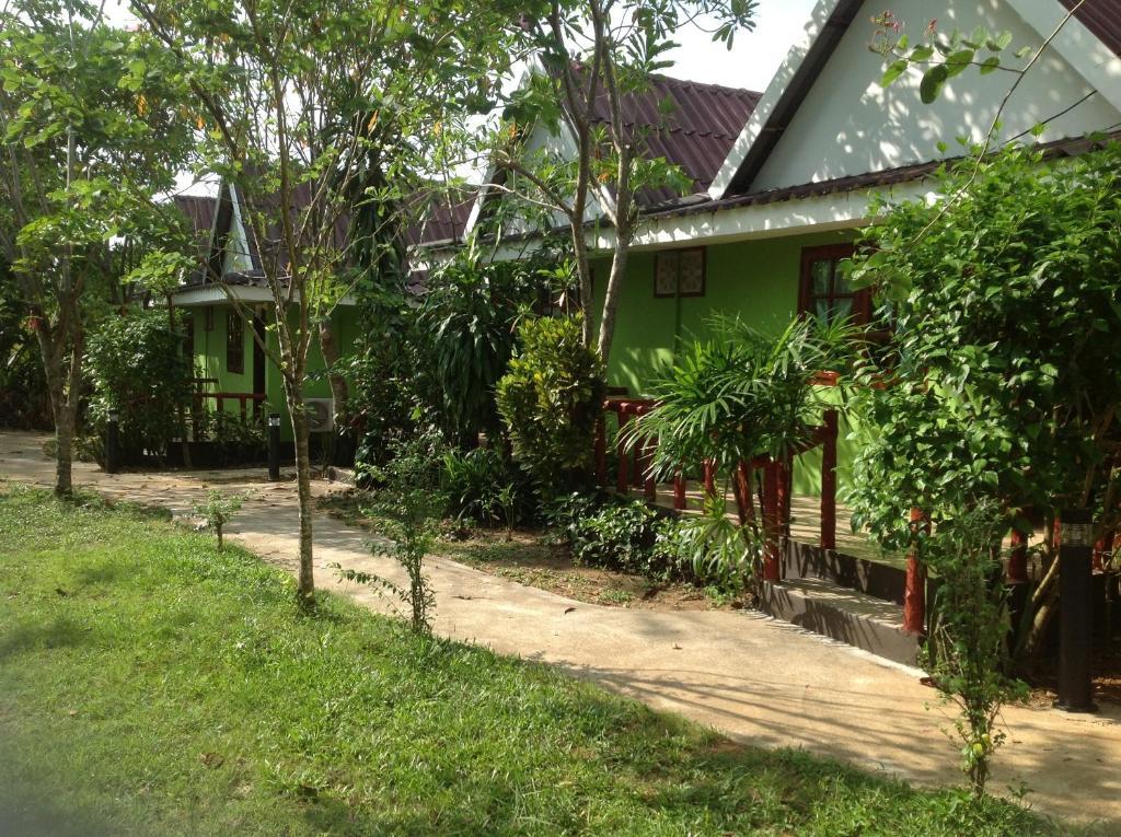 Khaolak C-Nior Bungalow Apartment *
