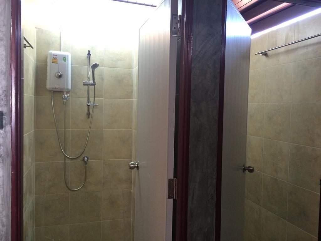 Phangan Barsay Hostel Thongsala