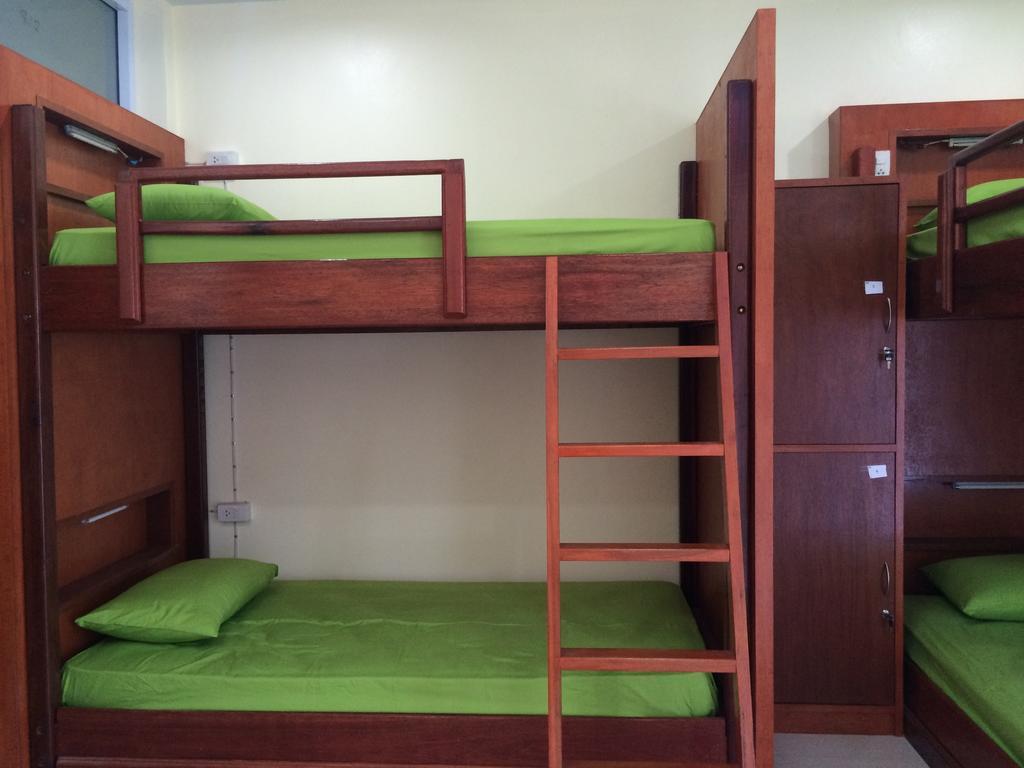 Phangan Barsay Hostel