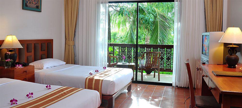 Salathai Resort 2*
