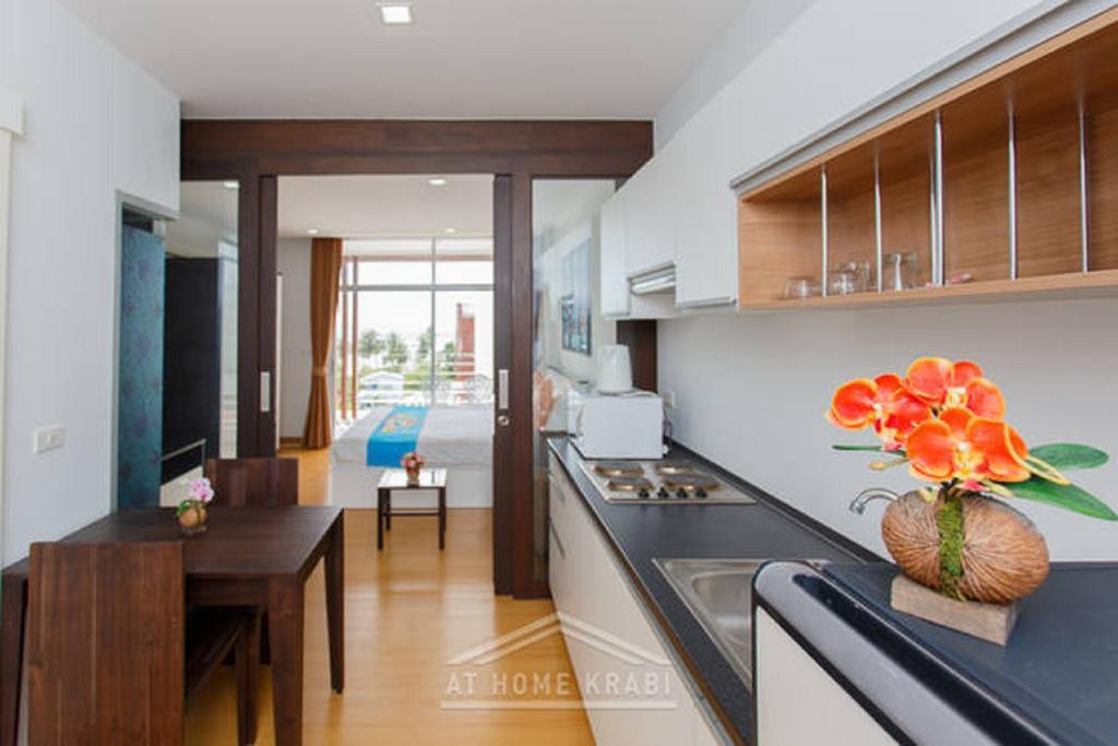Apartment At Sea Condotel *