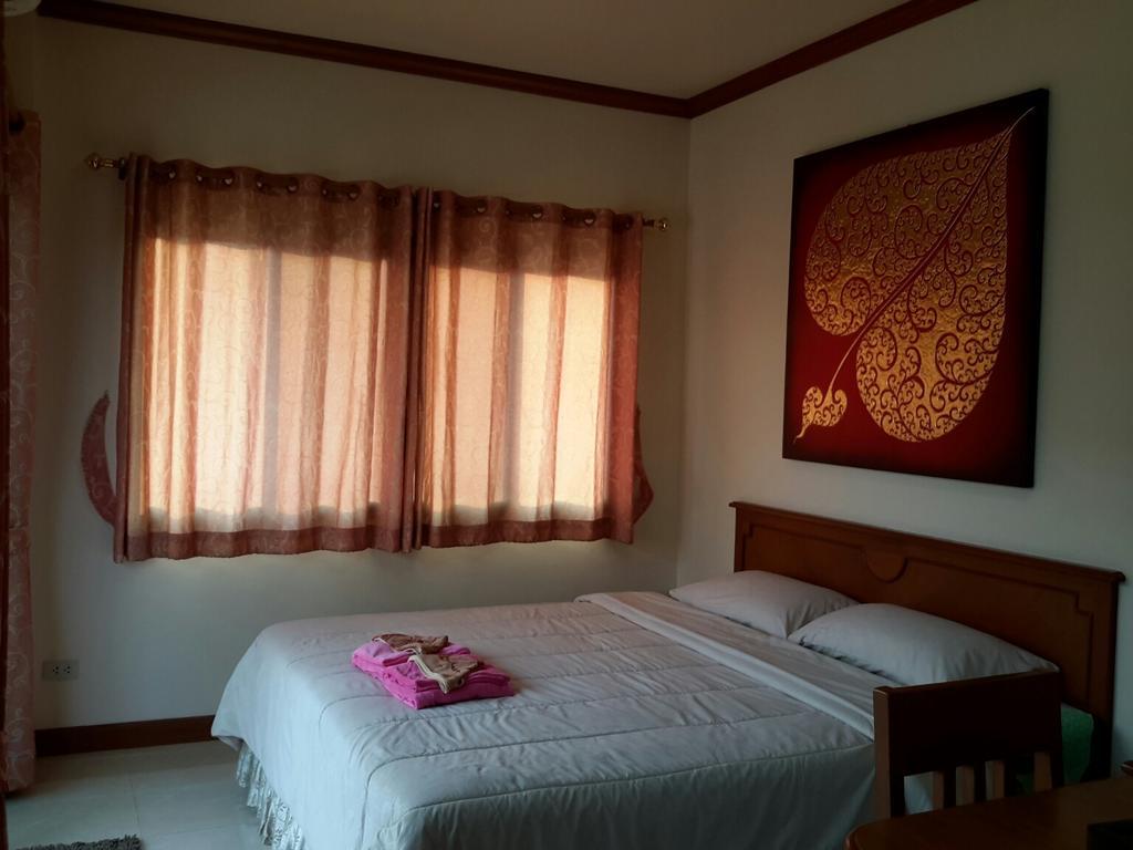 Donchai House Guest House& Cafe Pensão Chiang Mai