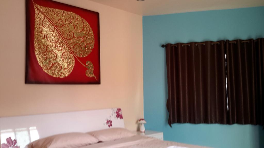 Pensão Donchai House Guest House& Cafe 2*