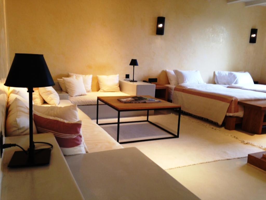 Hotel Toscana Town Square Suites